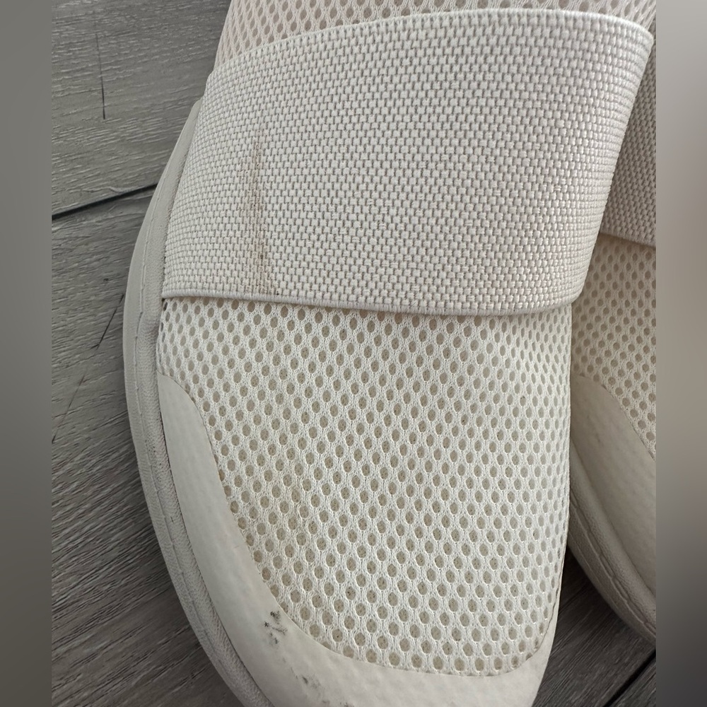 All In Motion active slip on sneakers 8 - Picture 4 of 5